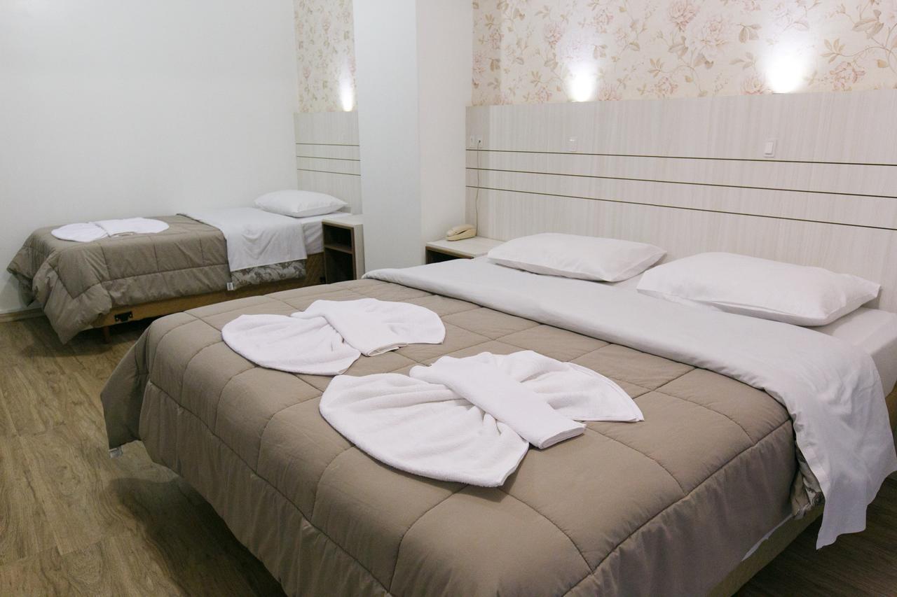 Hotel 13 Linden Treze Tílias Екстериор снимка